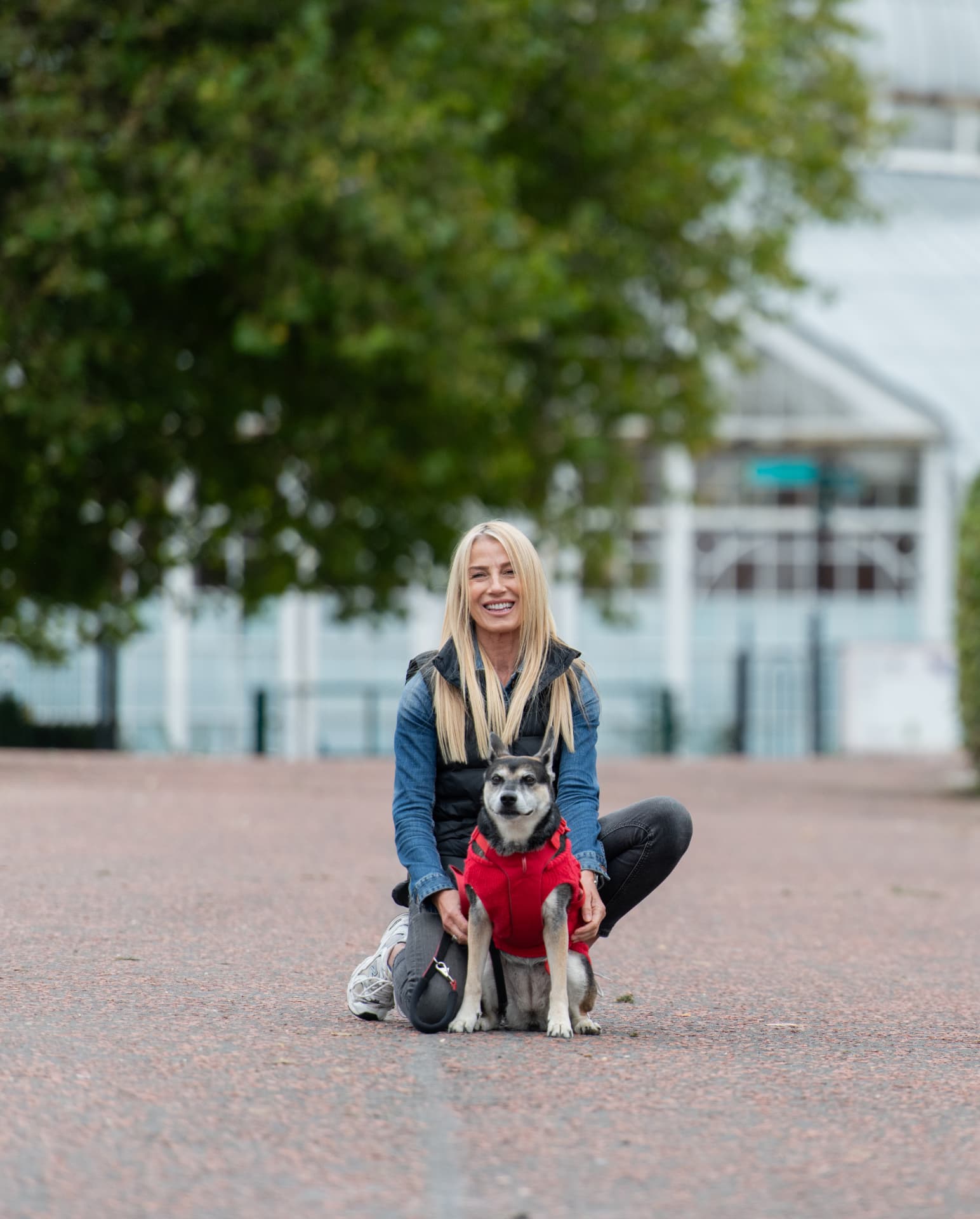 Portrait of Glasgow behaviour consultant Helen Hutcheson with a dog